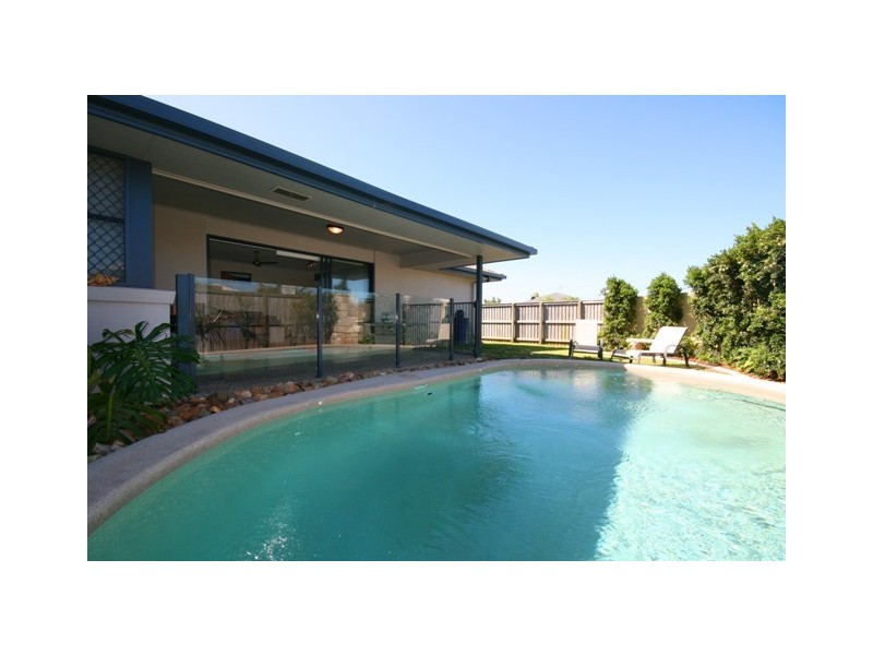 14 KOMODO CRT, Kawana Island QLD 4575