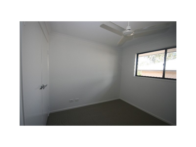 10 Rocklea Dr, Southside QLD 4570