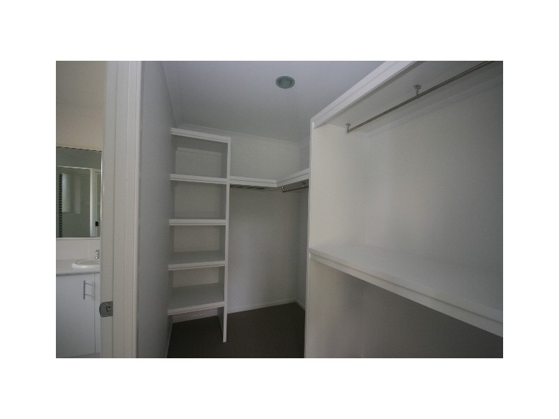 10 Rocklea Dr, Southside QLD 4570