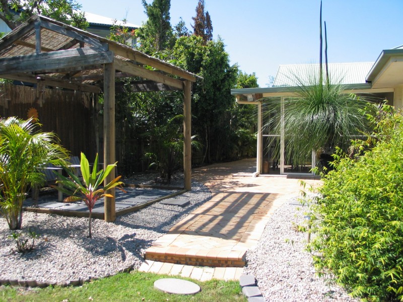 6 Hillside Ct, Sunrise Beach QLD 4567