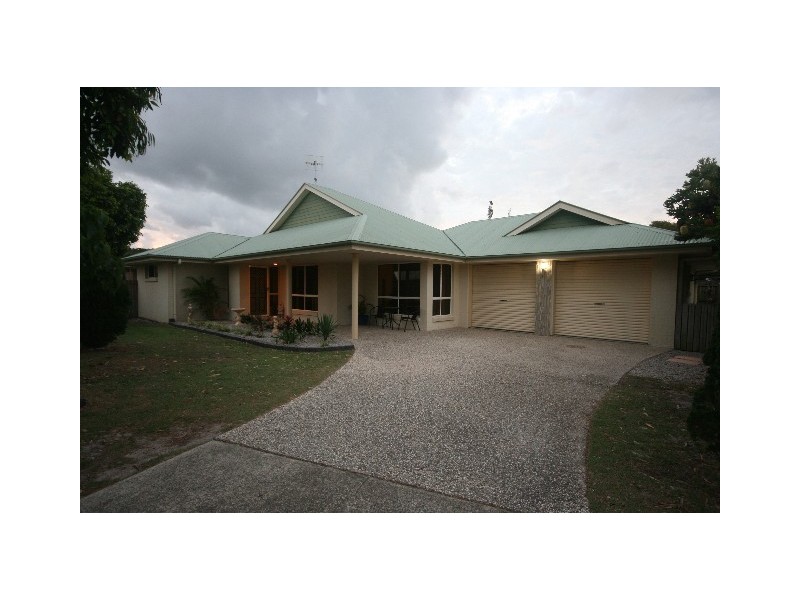 6 Hillside Ct, Sunrise Beach QLD 4567