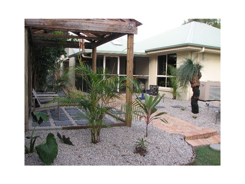 6 Hillside Ct, Sunrise Beach QLD 4567