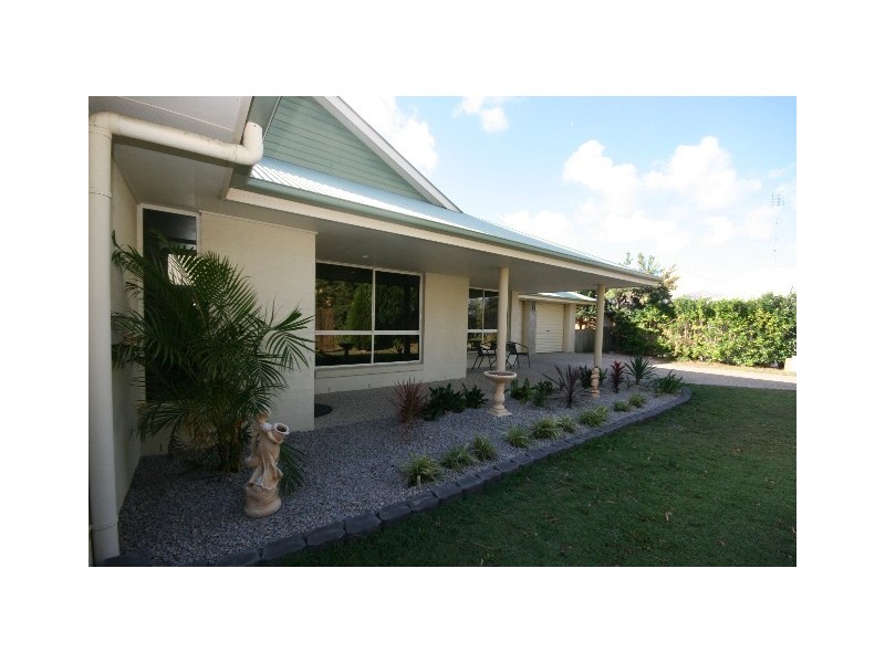 6 Hillside Ct, Sunrise Beach QLD 4567