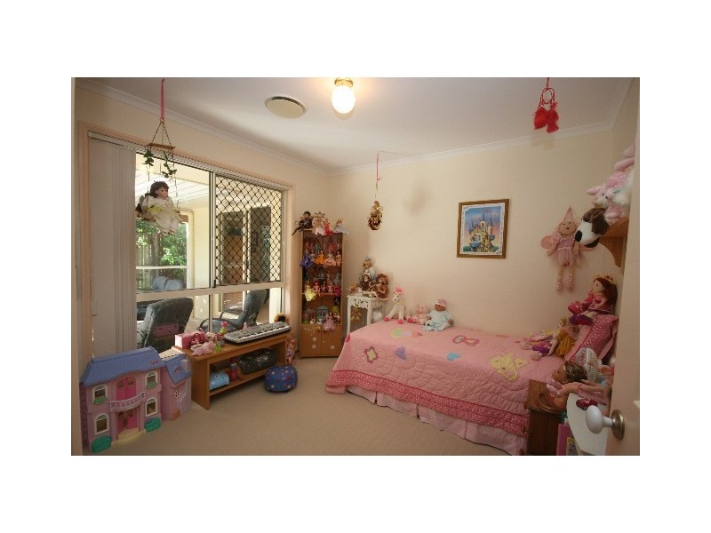 6 Hillside Ct, Sunrise Beach QLD 4567