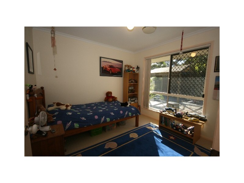 6 Hillside Ct, Sunrise Beach QLD 4567