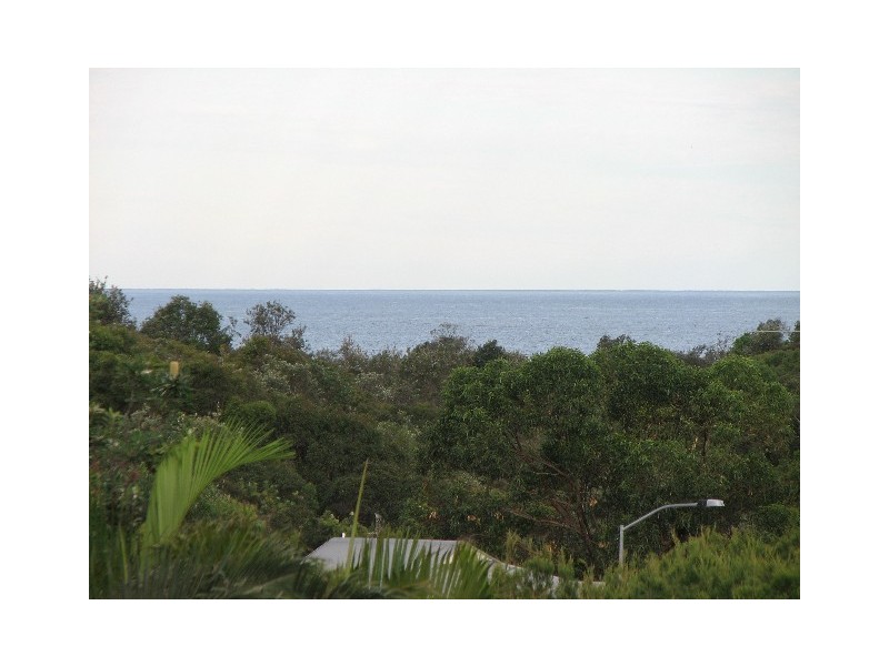 6 Hillside Ct, Sunrise Beach QLD 4567