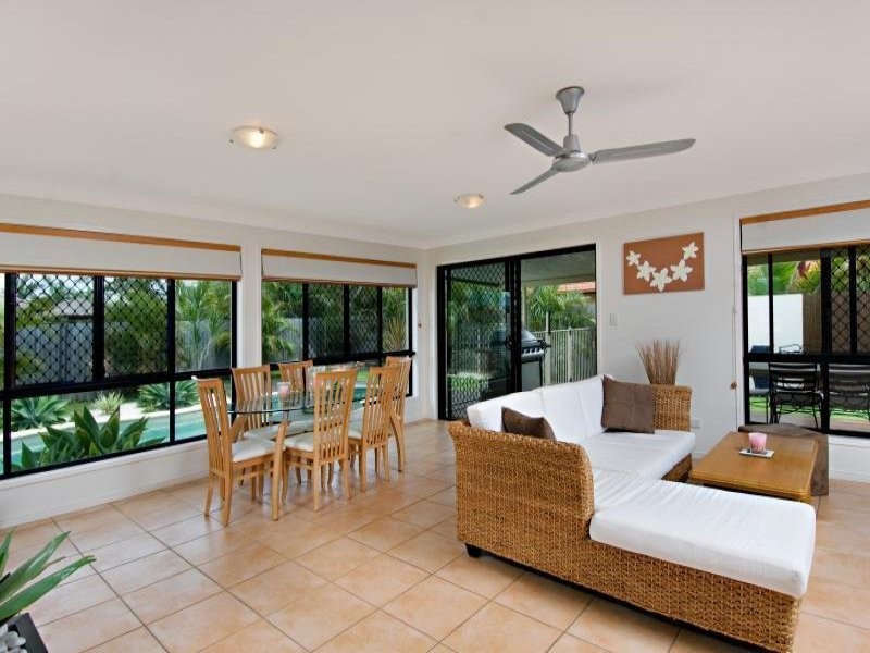 18 Kingfish Court, Mountain Creek QLD 4557