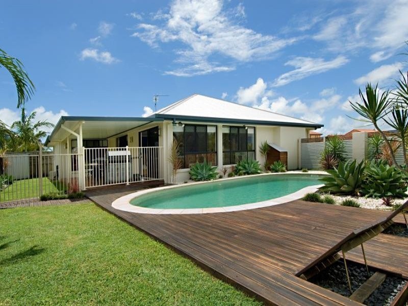 18 Kingfish Court, Mountain Creek QLD 4557