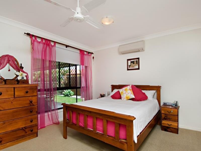 18 Kingfish Court, Mountain Creek QLD 4557