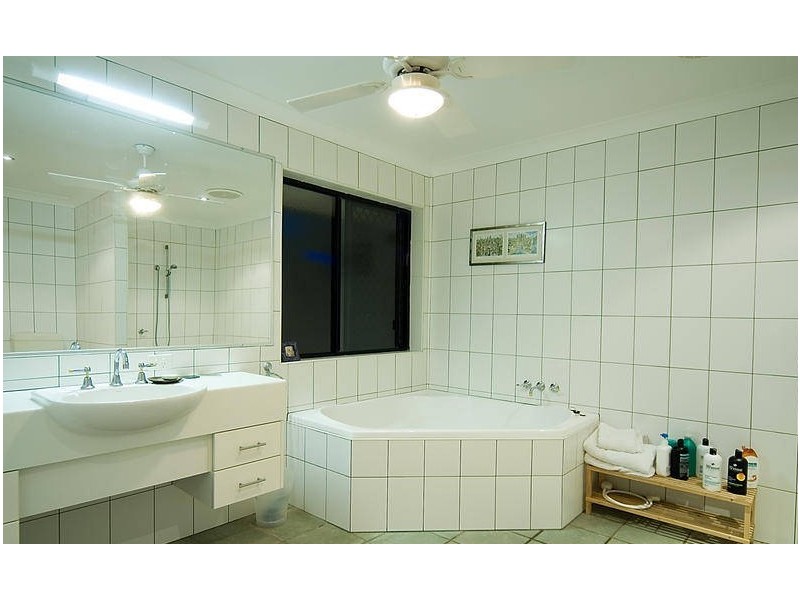 10 LANCING COURT, Marcoola QLD 4564