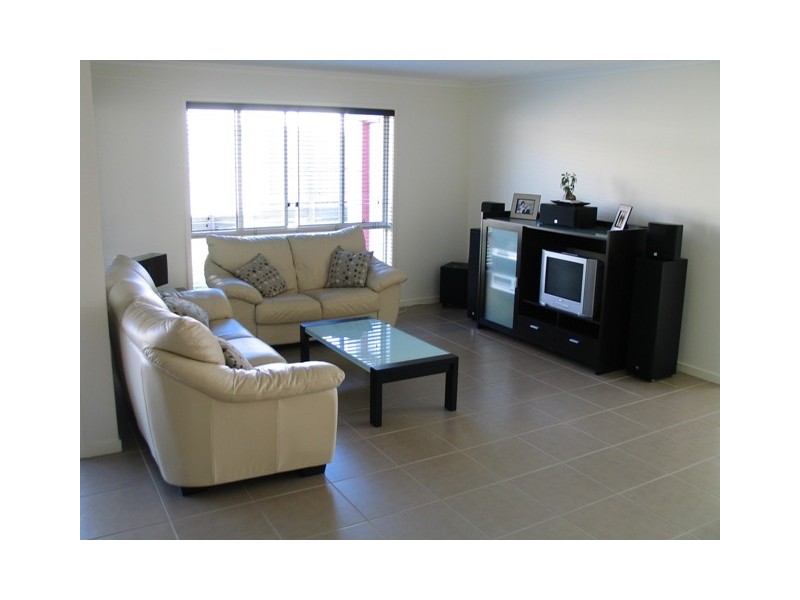 62 Huntley Pl, Caloundra QLD 4551