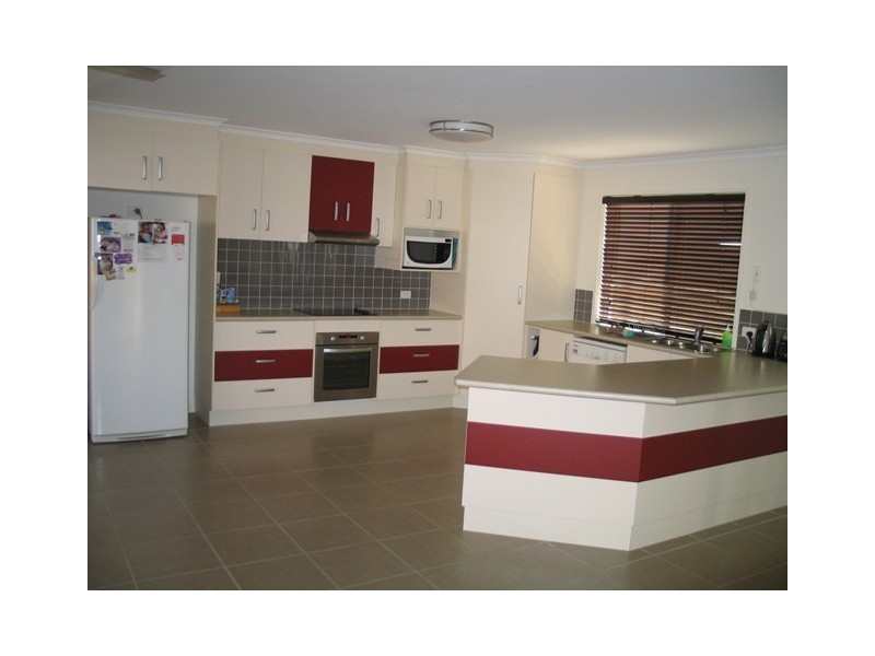 62 Huntley Pl, Caloundra QLD 4551