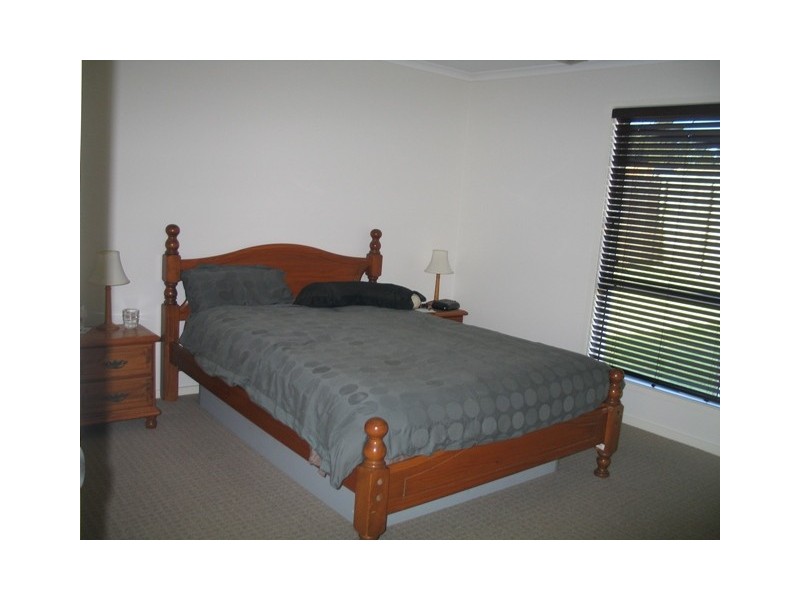 62 Huntley Pl, Caloundra QLD 4551