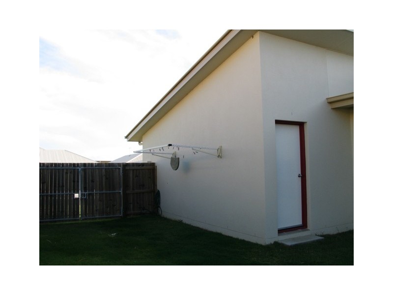 62 Huntley Pl, Caloundra QLD 4551