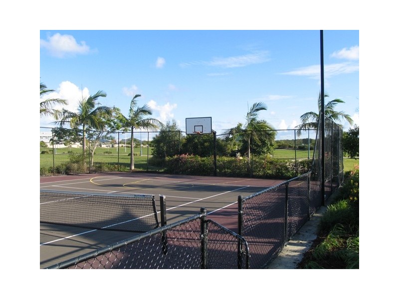 62 Huntley Pl, Caloundra QLD 4551