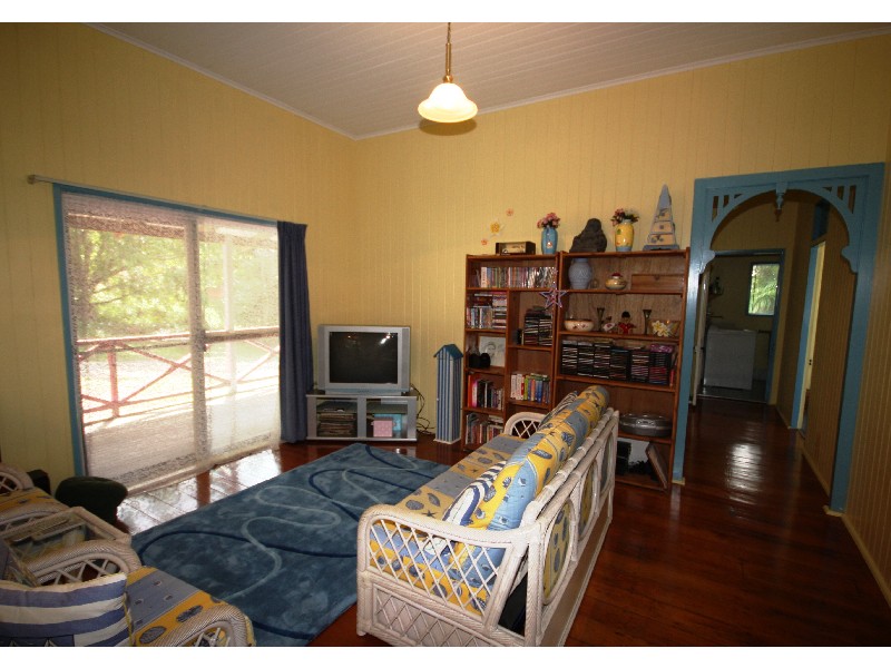 160 Nicklin Rd, Palmwoods QLD 4555