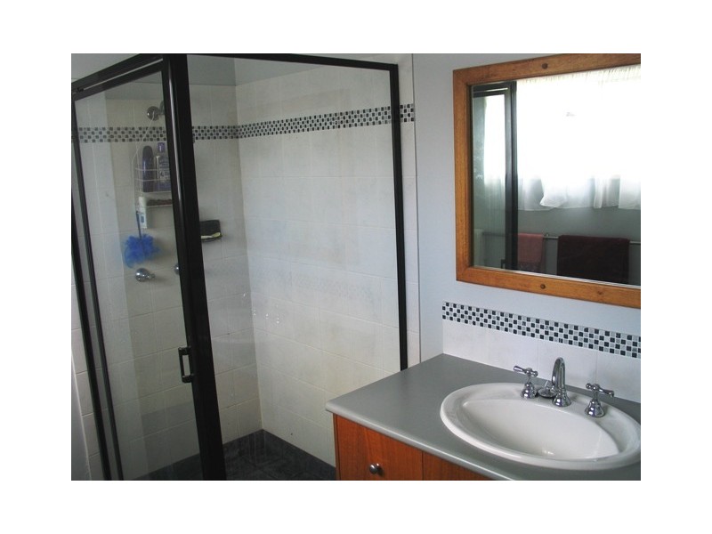 7 Phar Lap Ct, Little Mountain QLD 4551