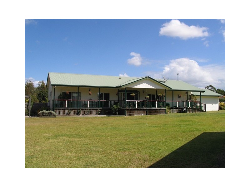 7 Phar Lap Ct, Little Mountain QLD 4551