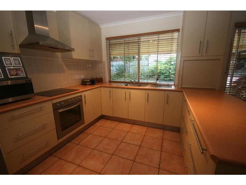 34 Dame Patti Dr, Sunrise Beach QLD 4567