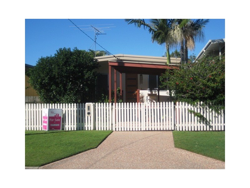 80 Nothling St, Moffat Beach QLD 4551