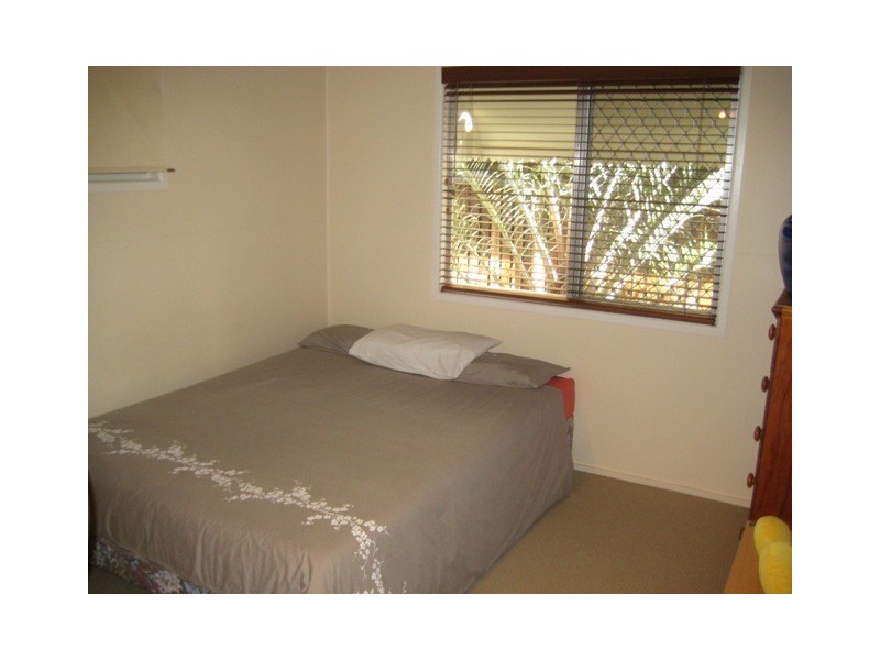 80 Nothling St, Moffat Beach QLD 4551