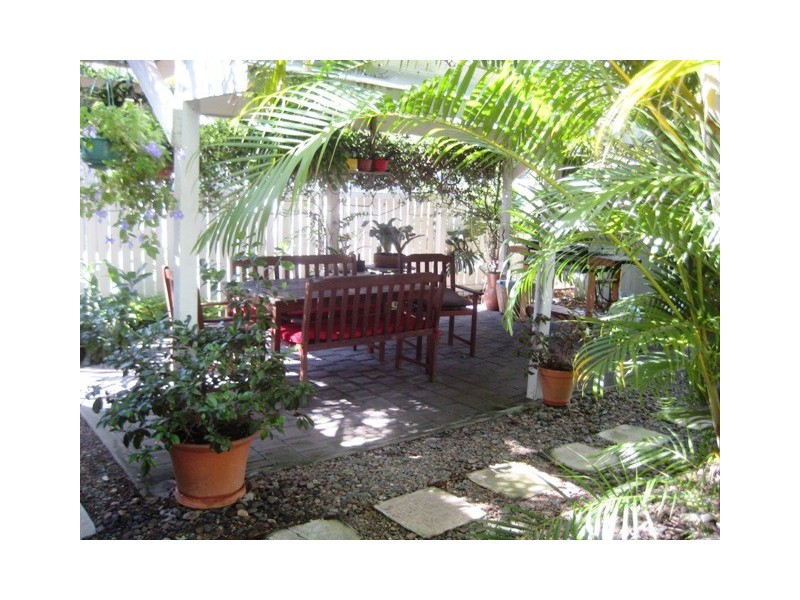 80 Nothling St, Moffat Beach QLD 4551