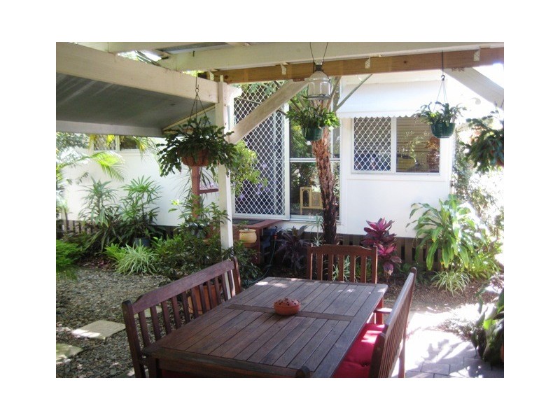 80 Nothling St, Moffat Beach QLD 4551