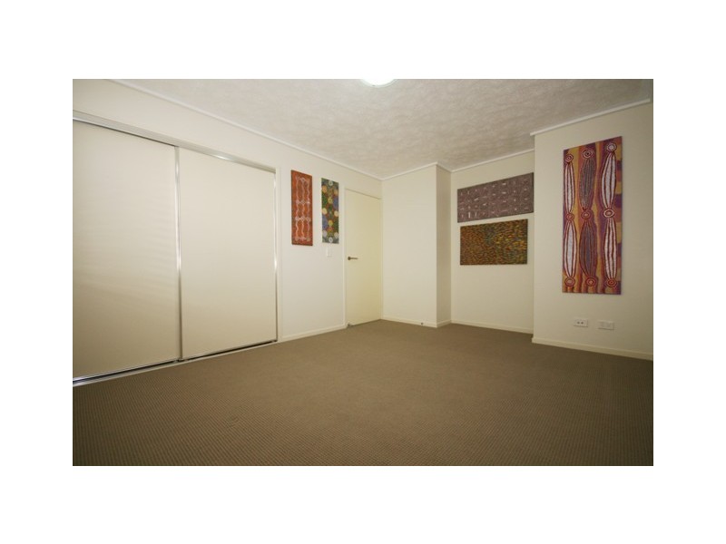 19/4 GRAND PDE, Kawana Island QLD 4575