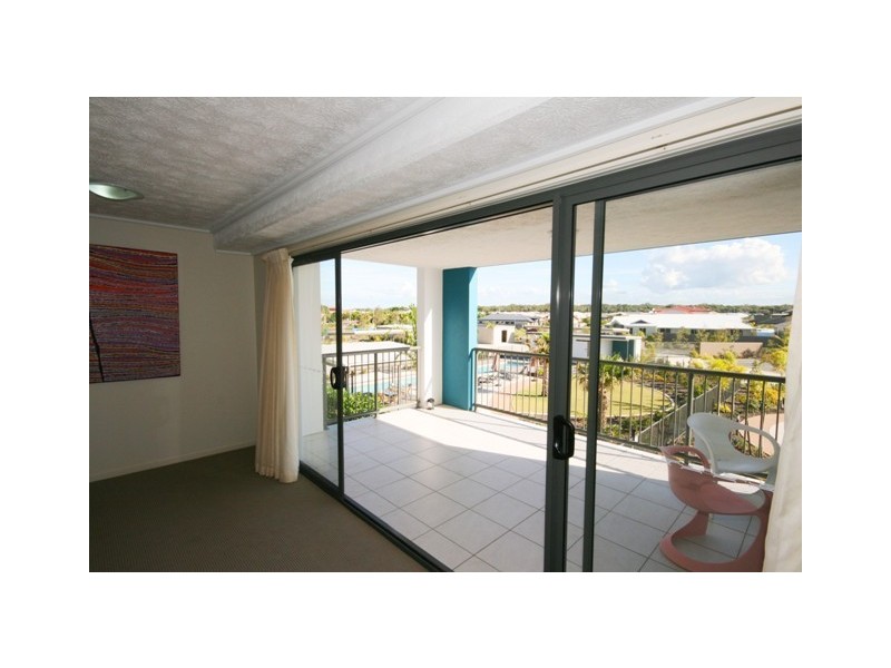 19/4 GRAND PDE, Kawana Island QLD 4575