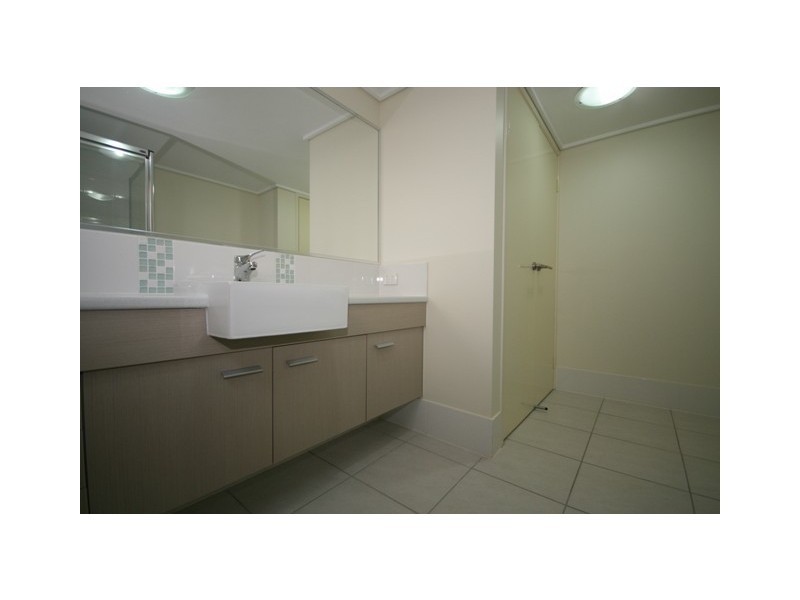 19/4 GRAND PDE, Kawana Island QLD 4575
