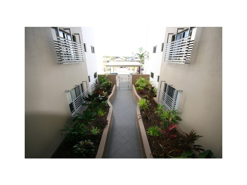 19/4 GRAND PDE, Kawana Island QLD 4575