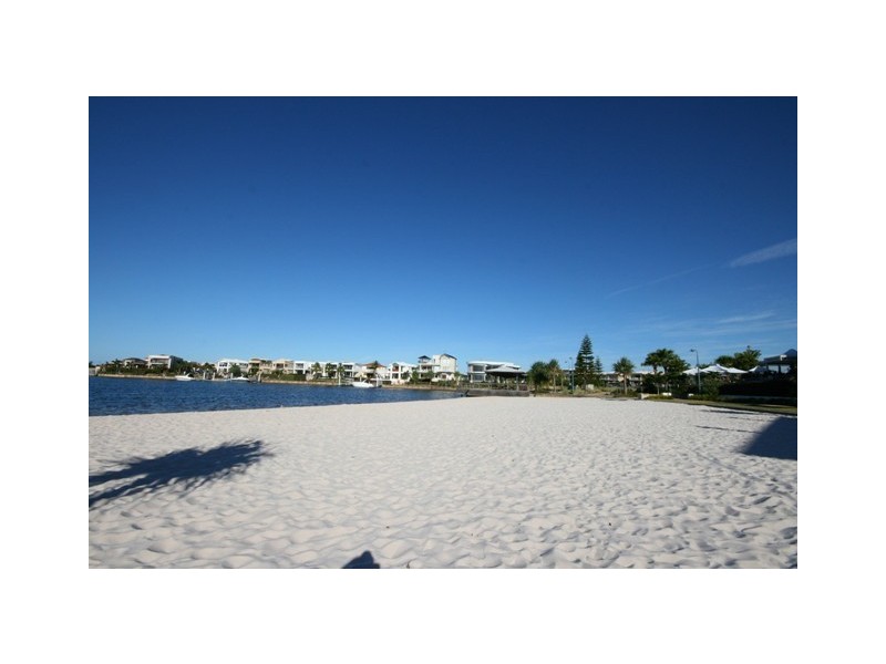 19/4 GRAND PDE, Kawana Island QLD 4575