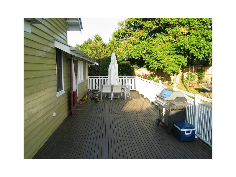 12 ELIZABETH STREET, Nambour QLD 4560