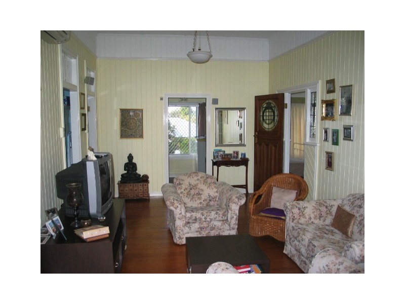 12 ELIZABETH STREET, Nambour QLD 4560