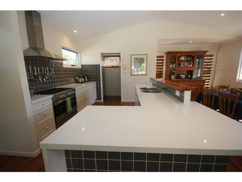 13 Flooded Gum Pl, Cooroy QLD 4563