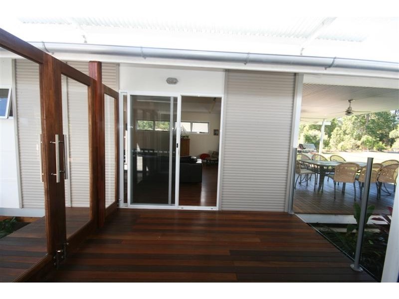 13 Flooded Gum Pl, Cooroy QLD 4563