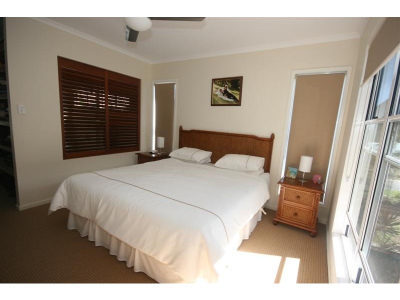 13 Flooded Gum Pl, Cooroy QLD 4563