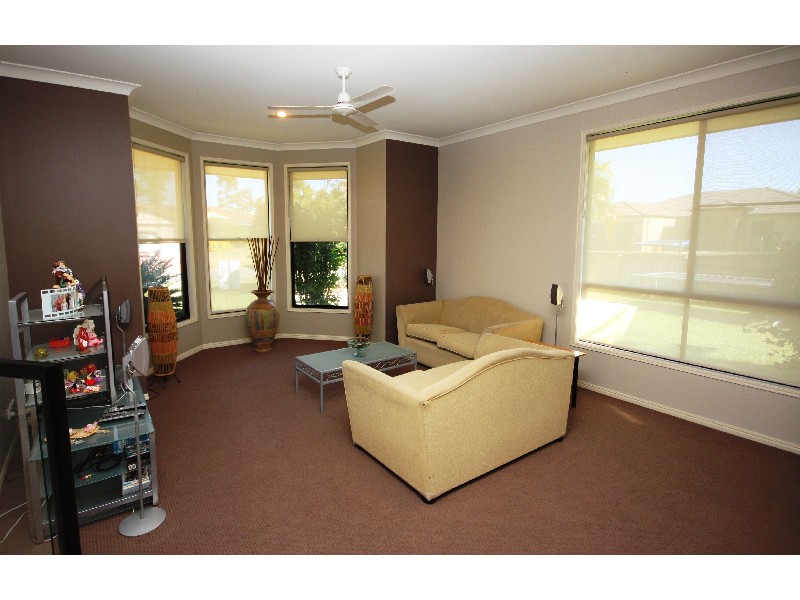 14 Phoenix Cct, Sippy Downs QLD 4556