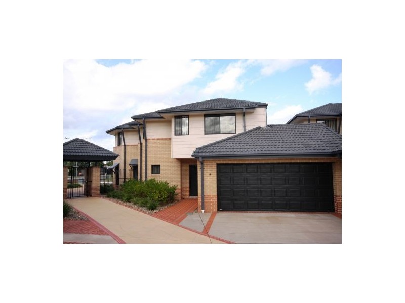 Unit 8 Parklake Terraces, 2 Springhill Dr, Sippy Downs QLD 4556