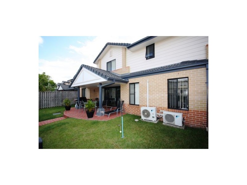 Unit 8 Parklake Terraces, 2 Springhill Dr, Sippy Downs QLD 4556