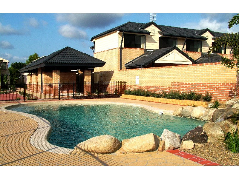 11 / 2 Springhill Drive, Sippy Downs QLD 4556