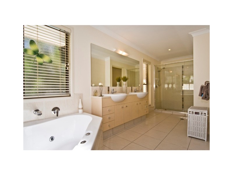 21 THE DALES CRESCENT, Little Mountain QLD 4551