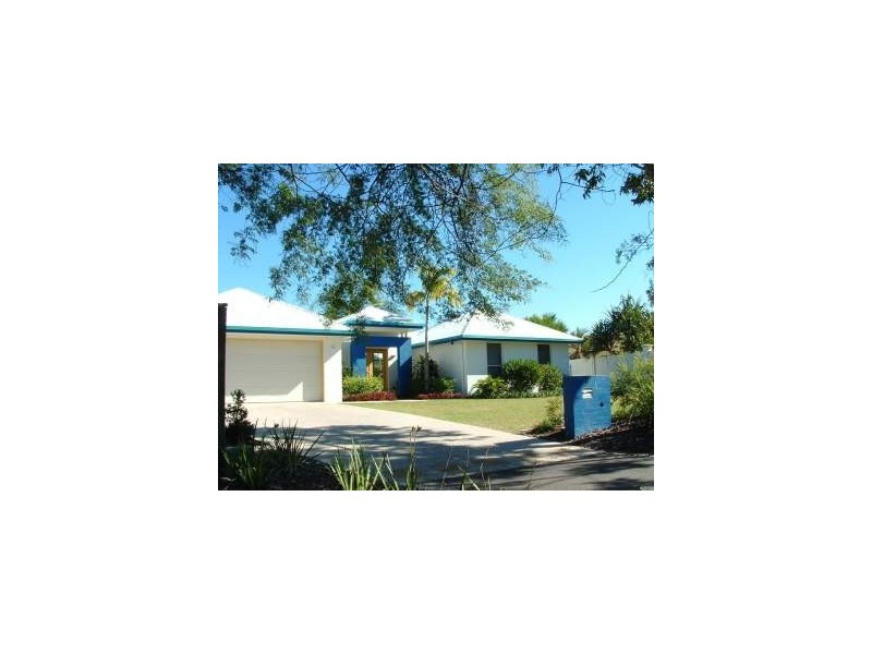 8 Mariner Place, Twin Waters QLD 4564