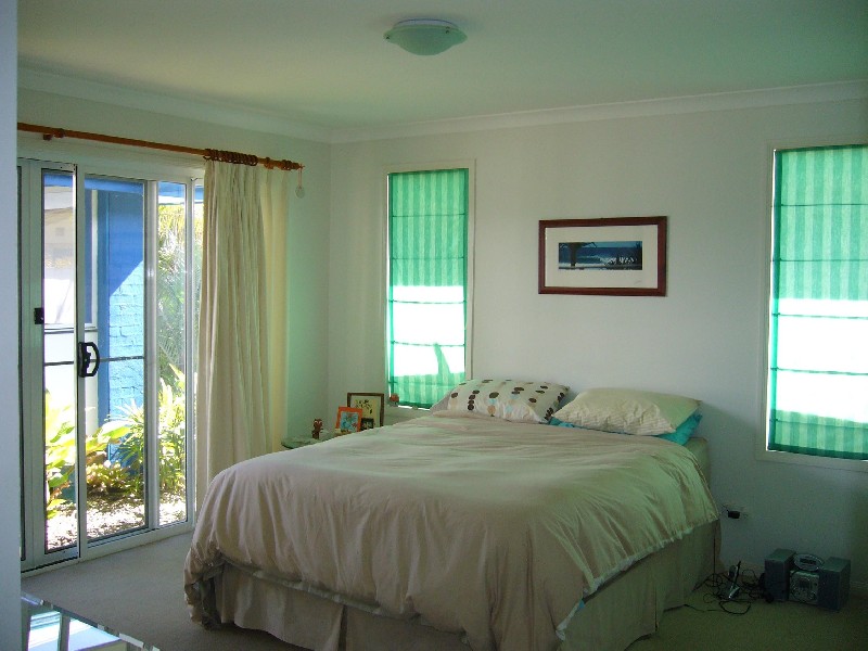 8 Mariner Place, Twin Waters QLD 4564