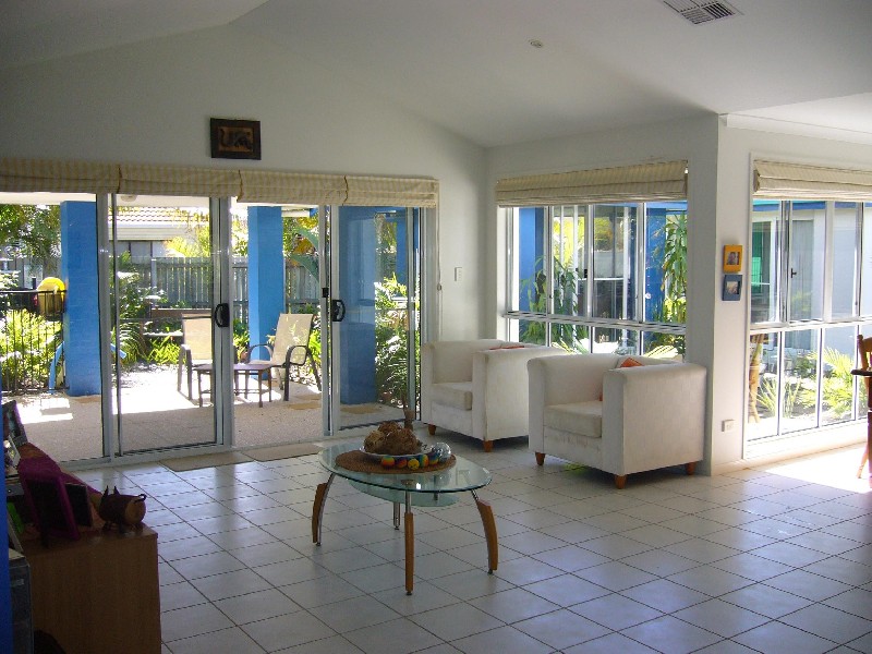 8 Mariner Place, Twin Waters QLD 4564