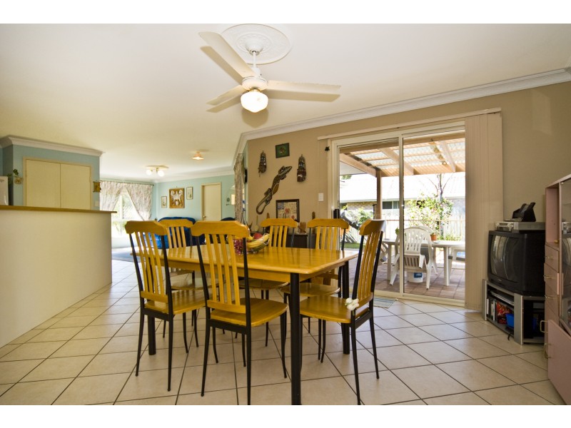 4  Franklin Pl, Sippy Downs QLD 4556