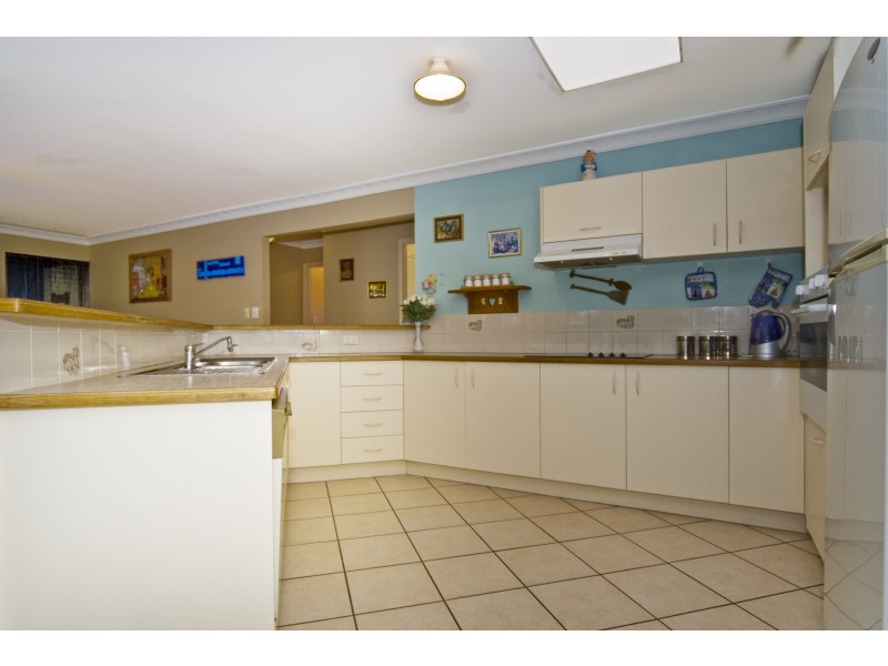 4  Franklin Pl, Sippy Downs QLD 4556