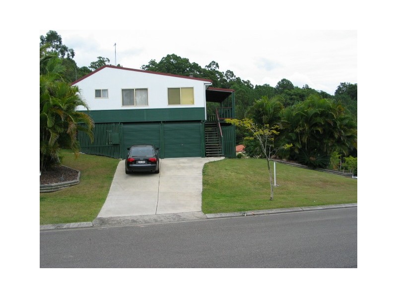 8 VINCENT DRIVE, Nambour QLD 4560
