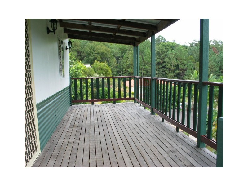 8 VINCENT DRIVE, Nambour QLD 4560