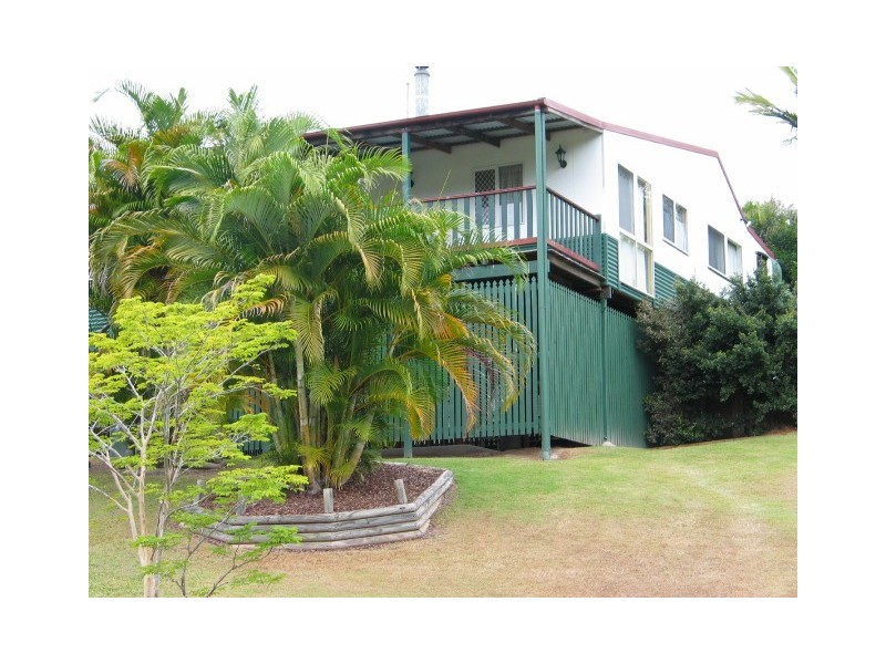 8 VINCENT DRIVE, Nambour QLD 4560
